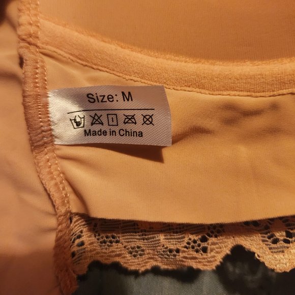 Bras - Picture 4 of 5